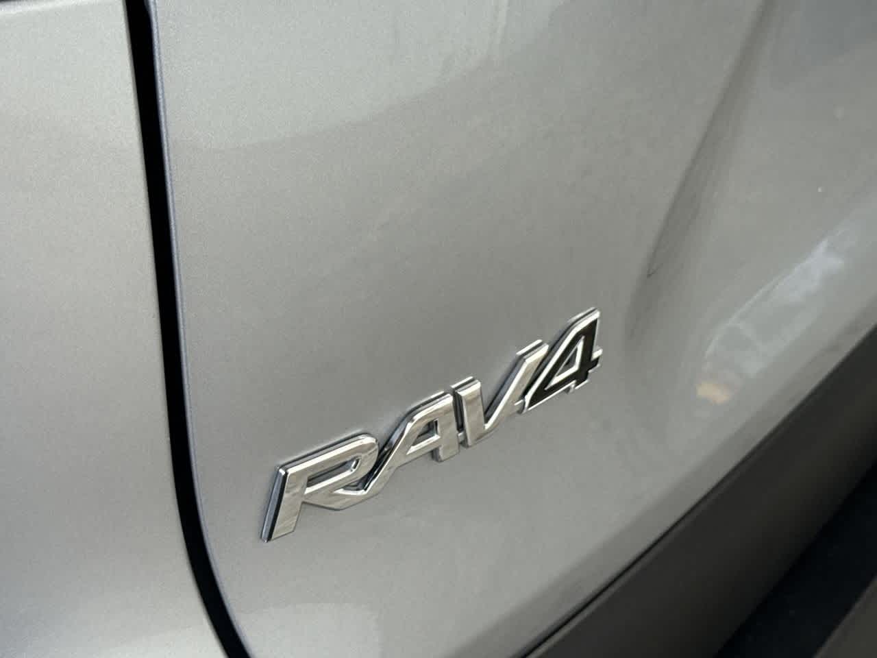 Thumbnail: 2024 Toyota RAV4 - 10