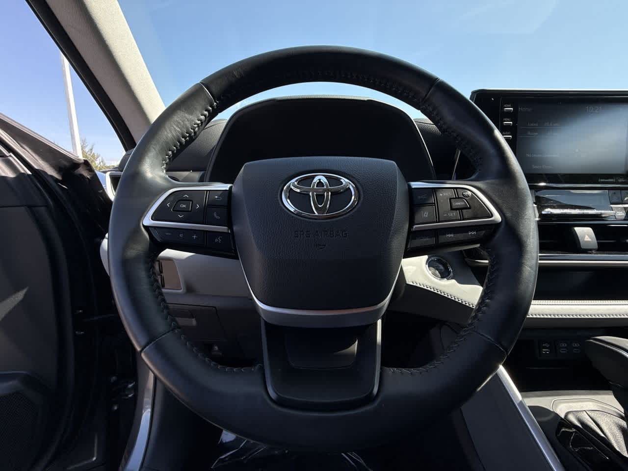 2022 Toyota Highlander LE 15