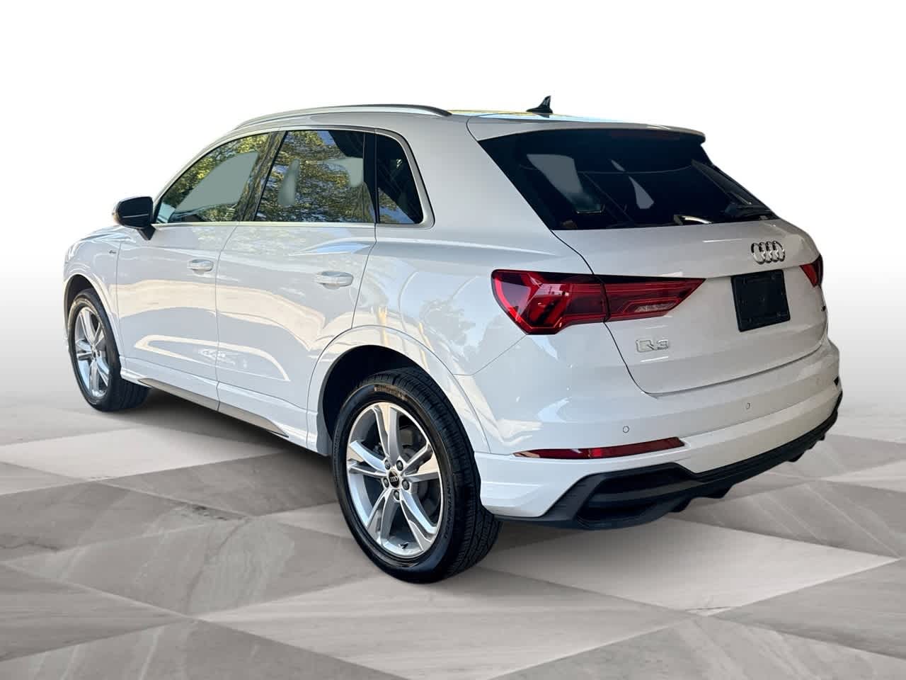 Thumbnail: 2024 Audi Q3 - 6