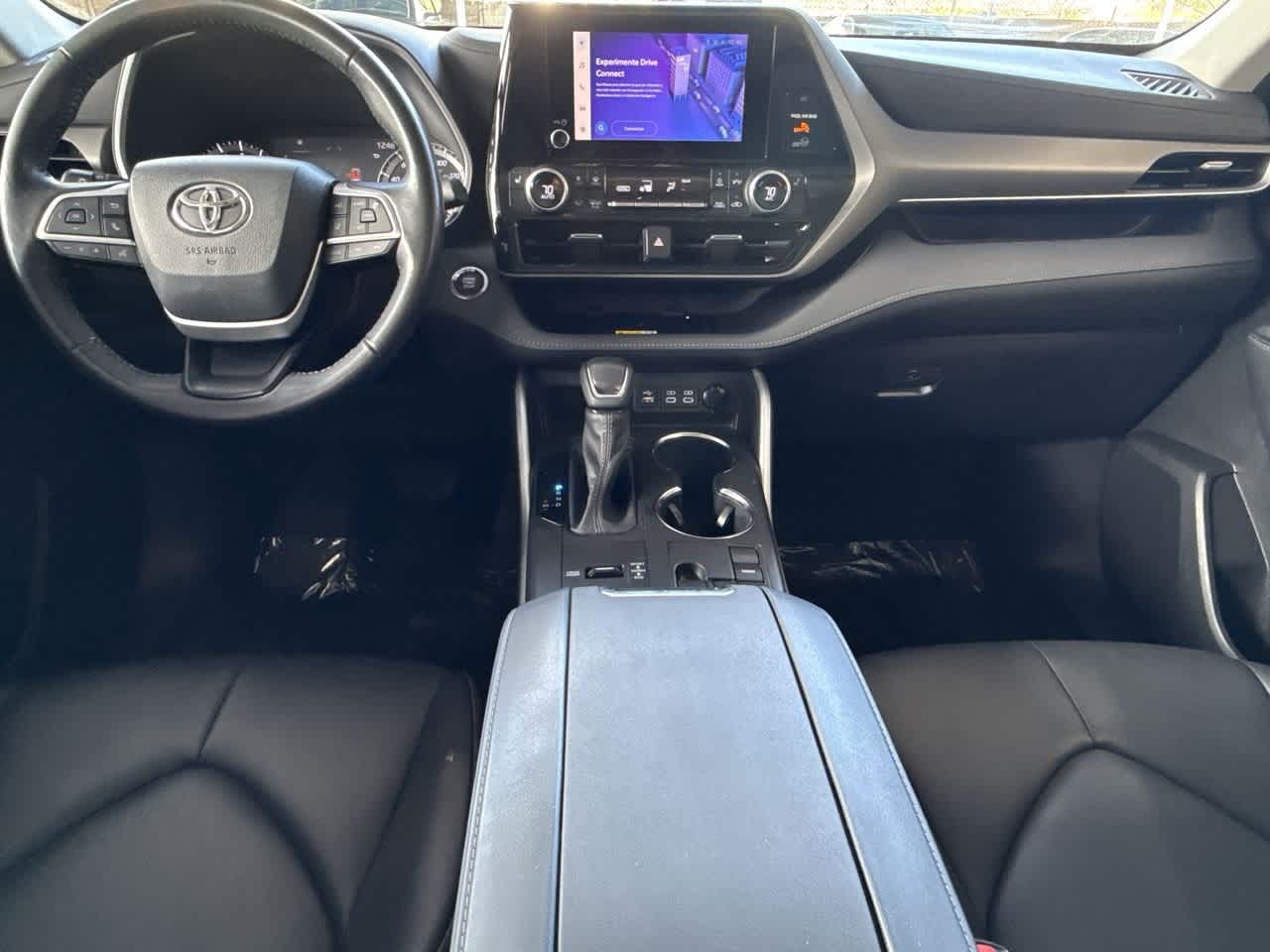 Thumbnail: 2023 Toyota Highlander - 23