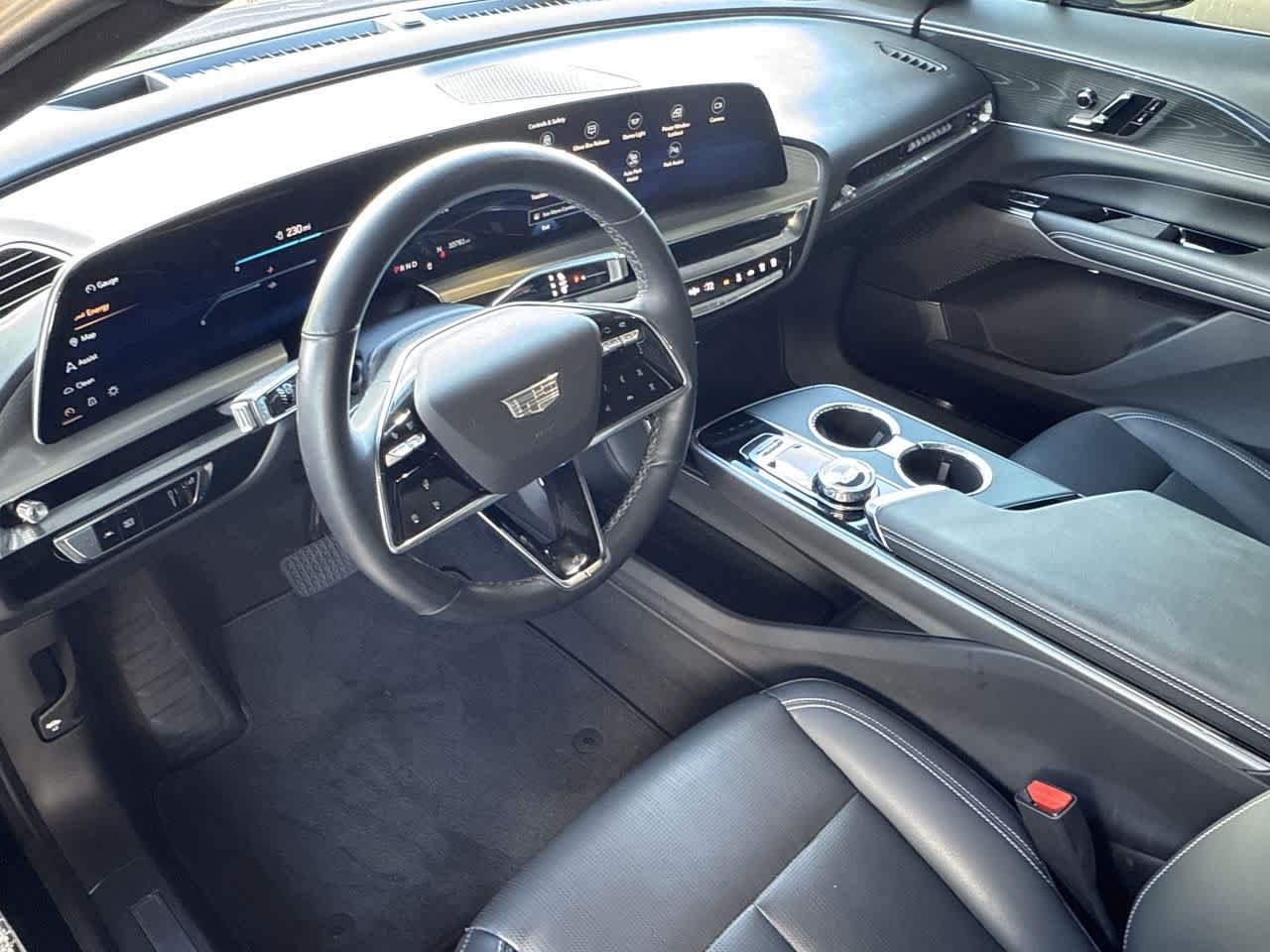 Thumbnail: 2024 Cadillac Lyriq - 13