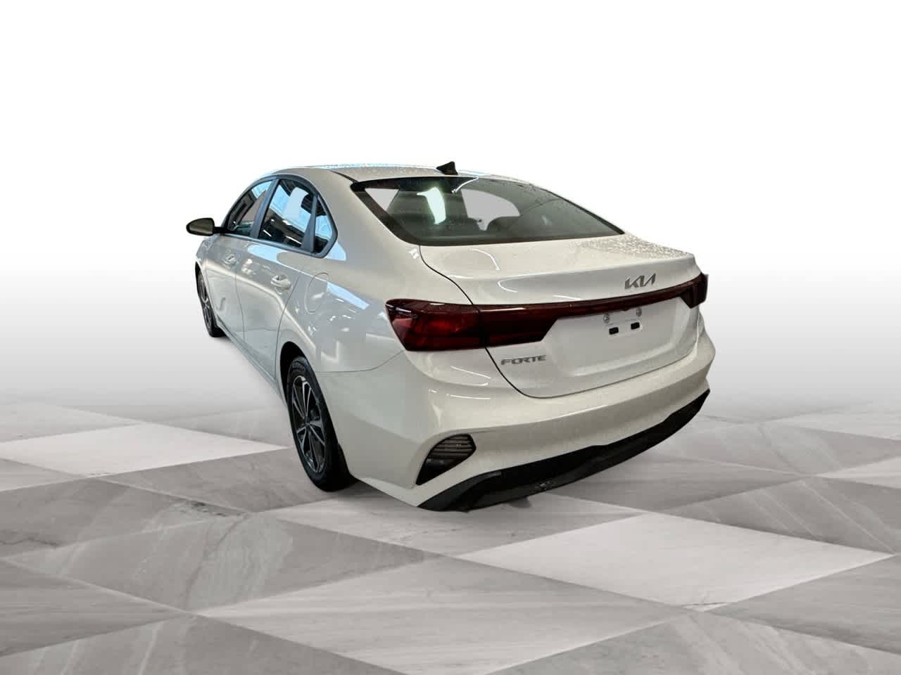 Thumbnail: 2024 Kia Forte - 6