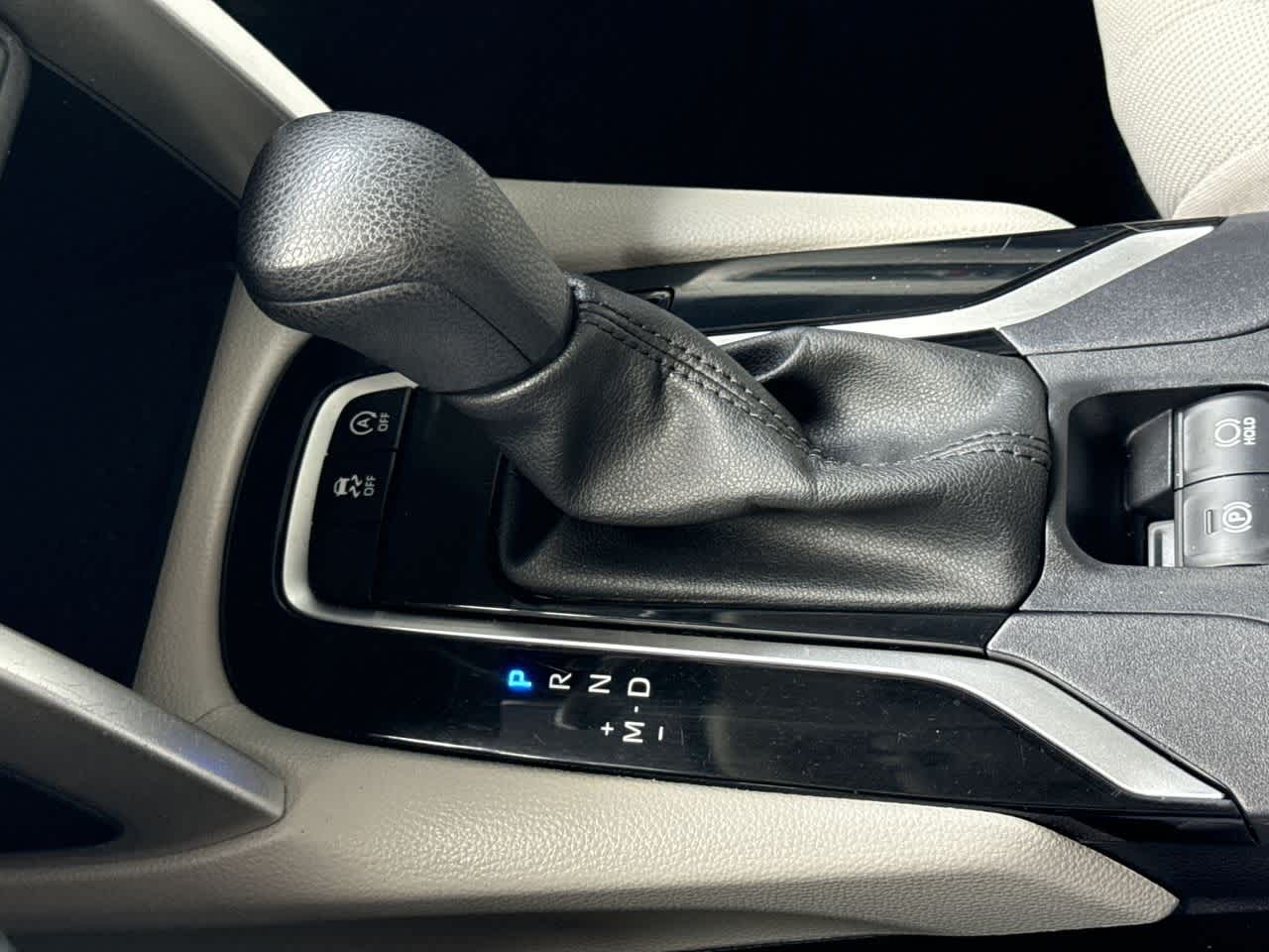 Thumbnail: 2022 Toyota Corolla Cross - 21