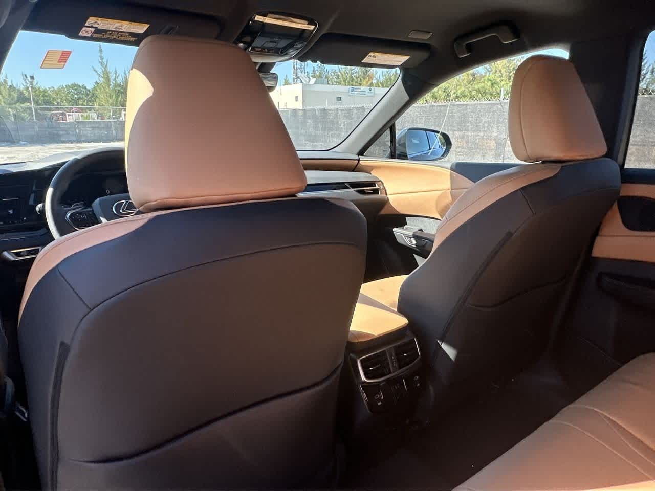 Thumbnail: 2025 Lexus RX - 23