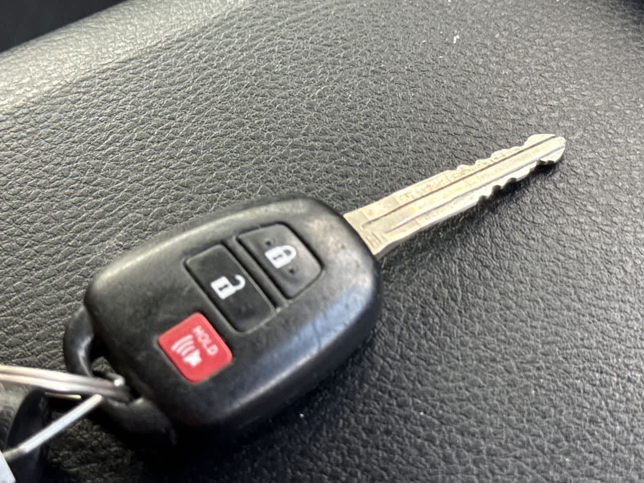 Thumbnail: 2022 Toyota Tacoma - 28