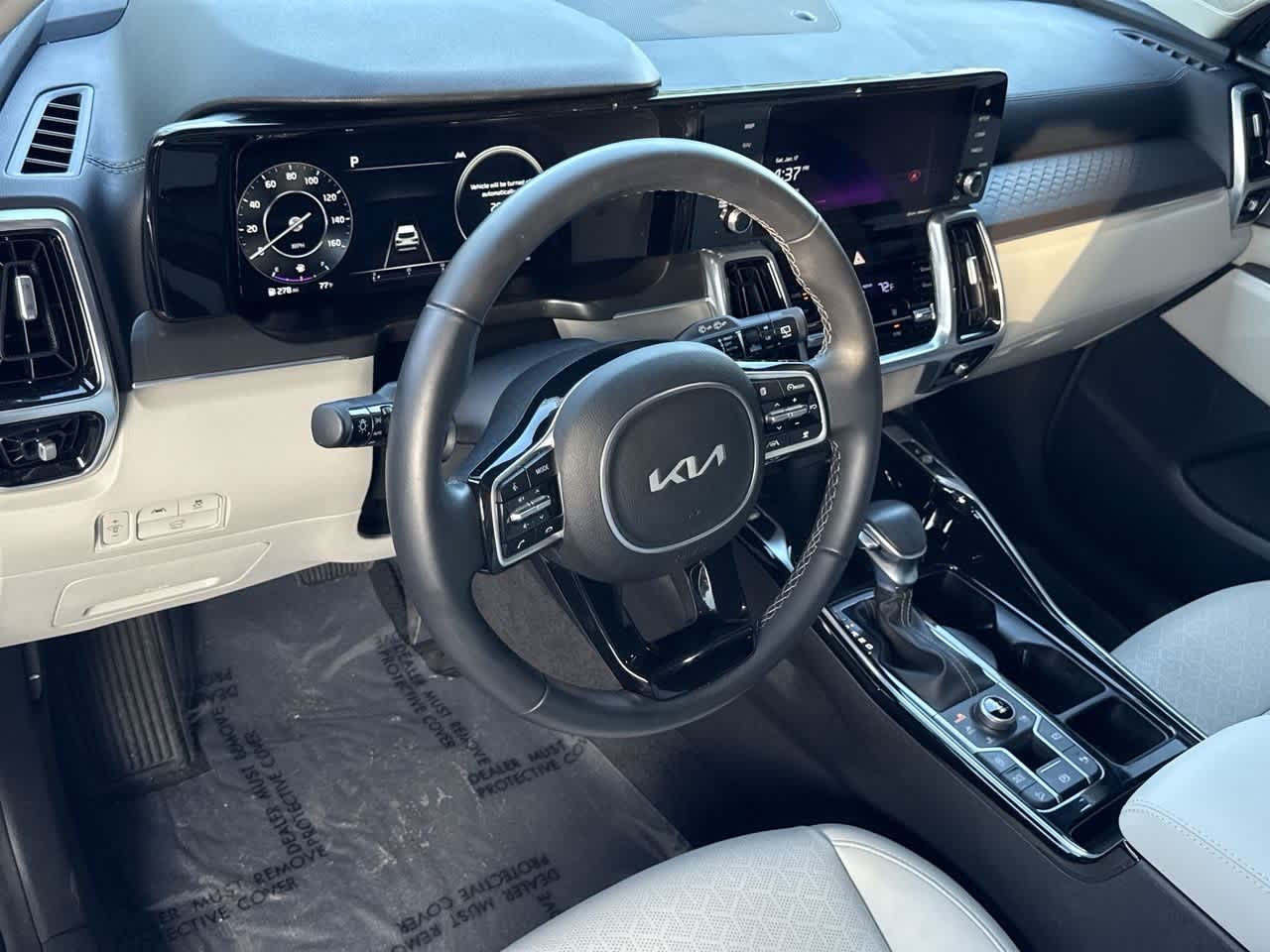 Thumbnail: 2023 Kia Sorento - 13