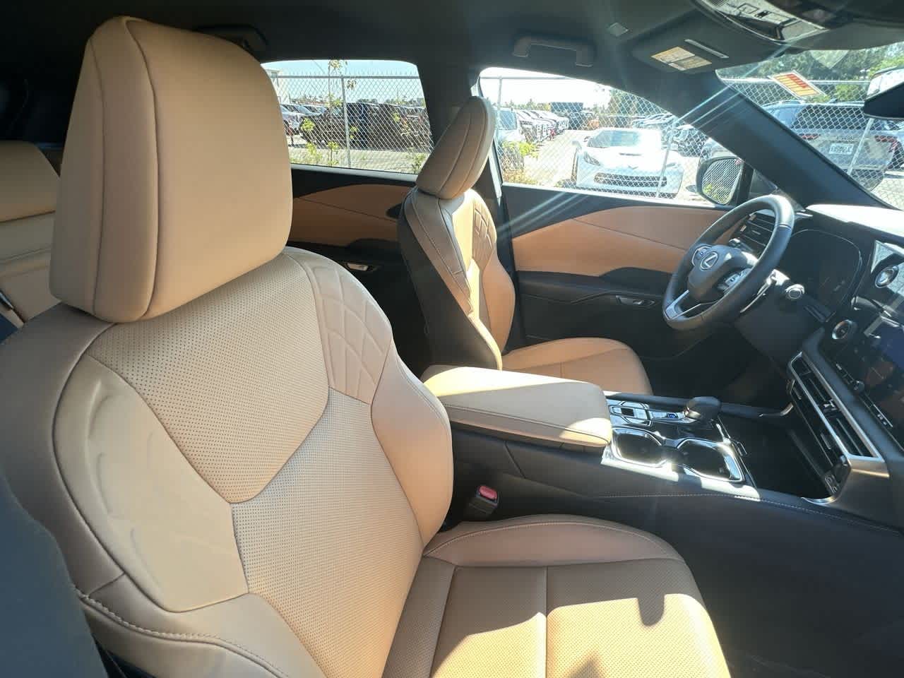 Thumbnail: 2025 Lexus RX - 27