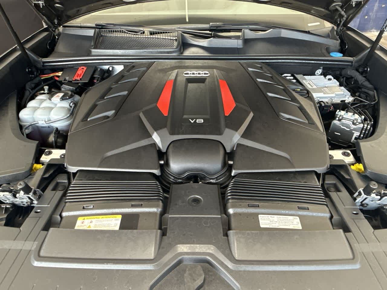 Thumbnail: 2023 Audi SQ8 - 12