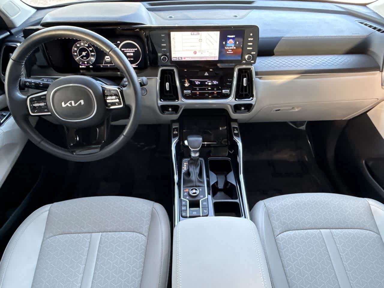 Thumbnail: 2023 Kia Sorento - 24