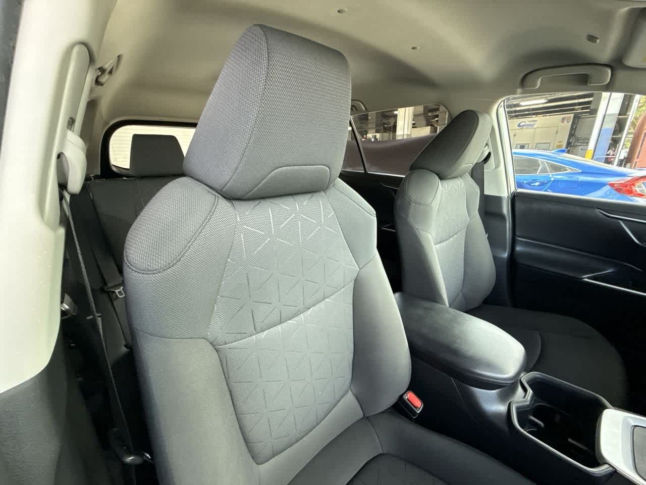 Thumbnail: 2024 Toyota RAV4 - 27