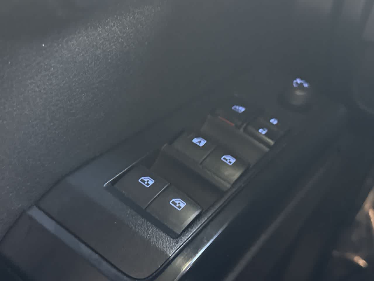 Thumbnail: 2022 Toyota Tacoma - 17