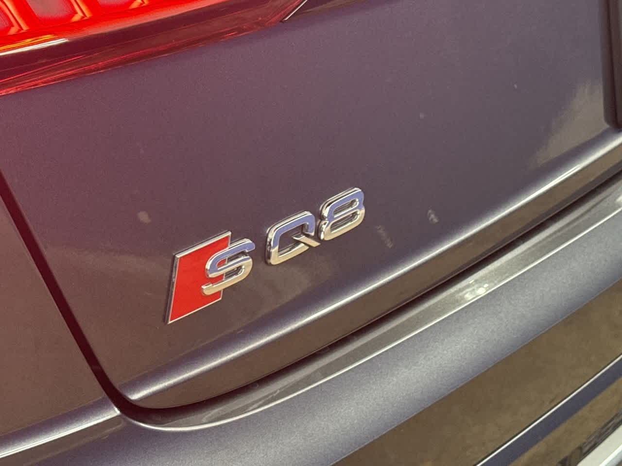 Thumbnail: 2023 Audi SQ8 - 10