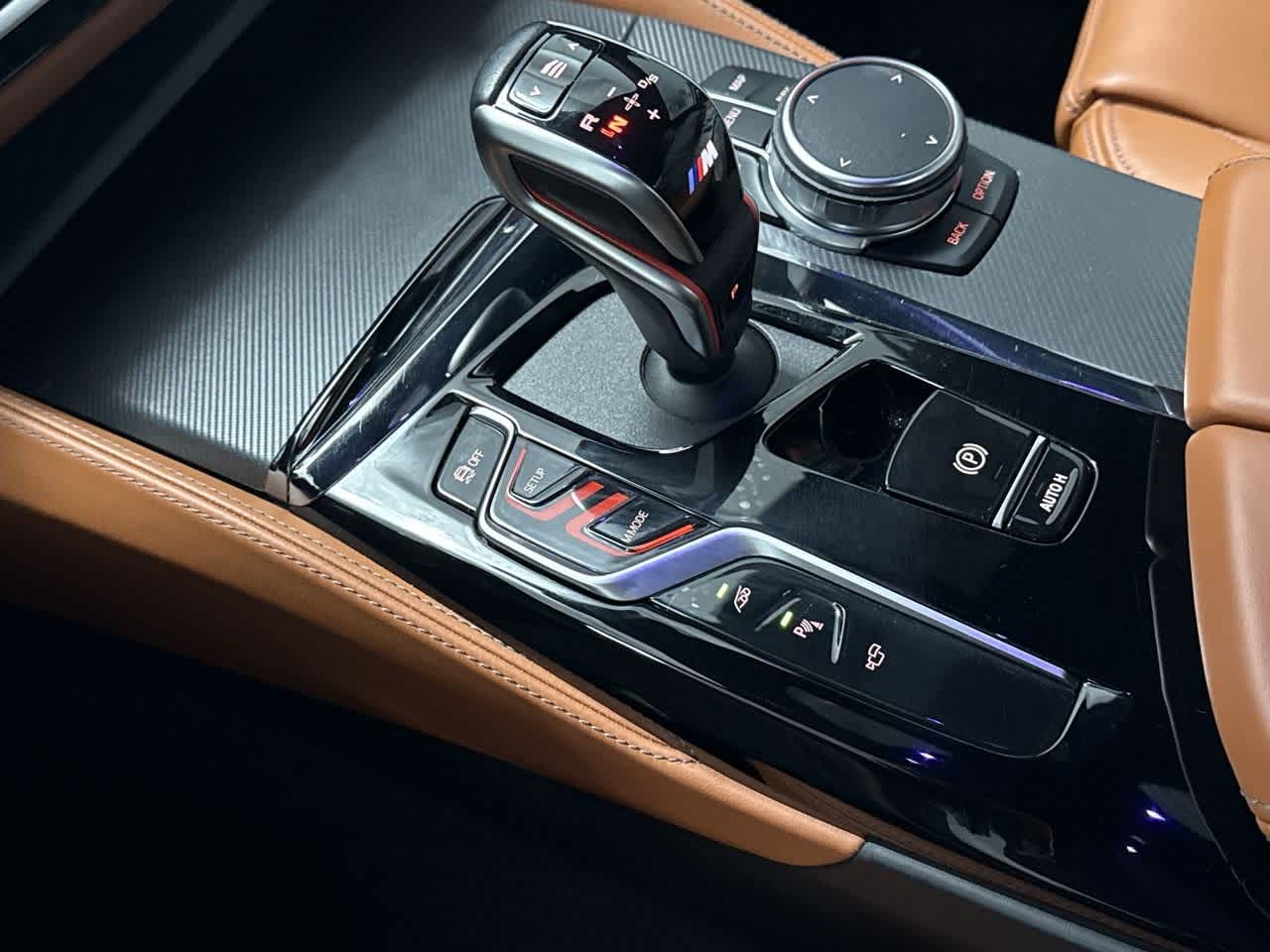 Thumbnail: 2022 BMW M5 - 21