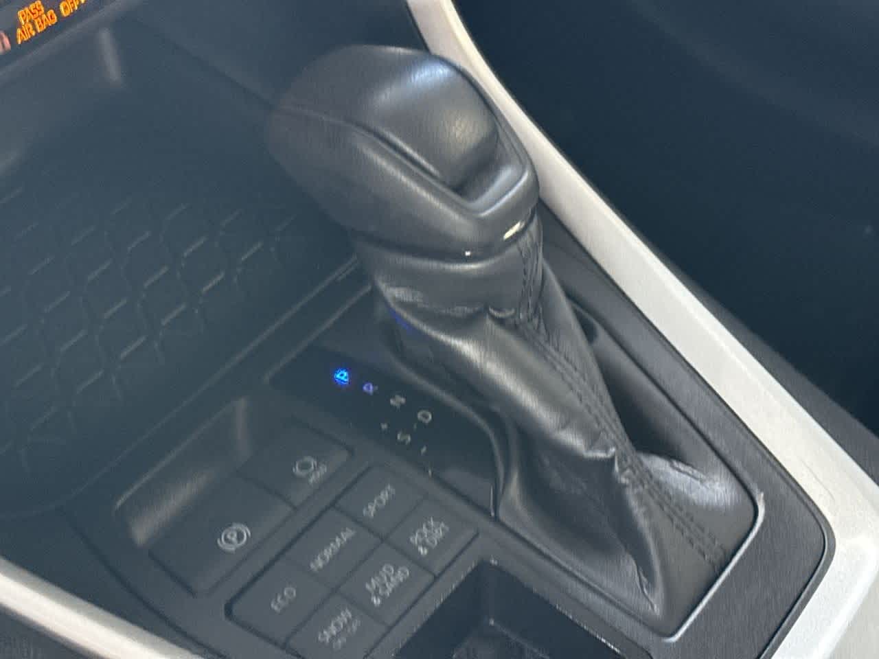 Thumbnail: 2024 Toyota RAV4 - 21