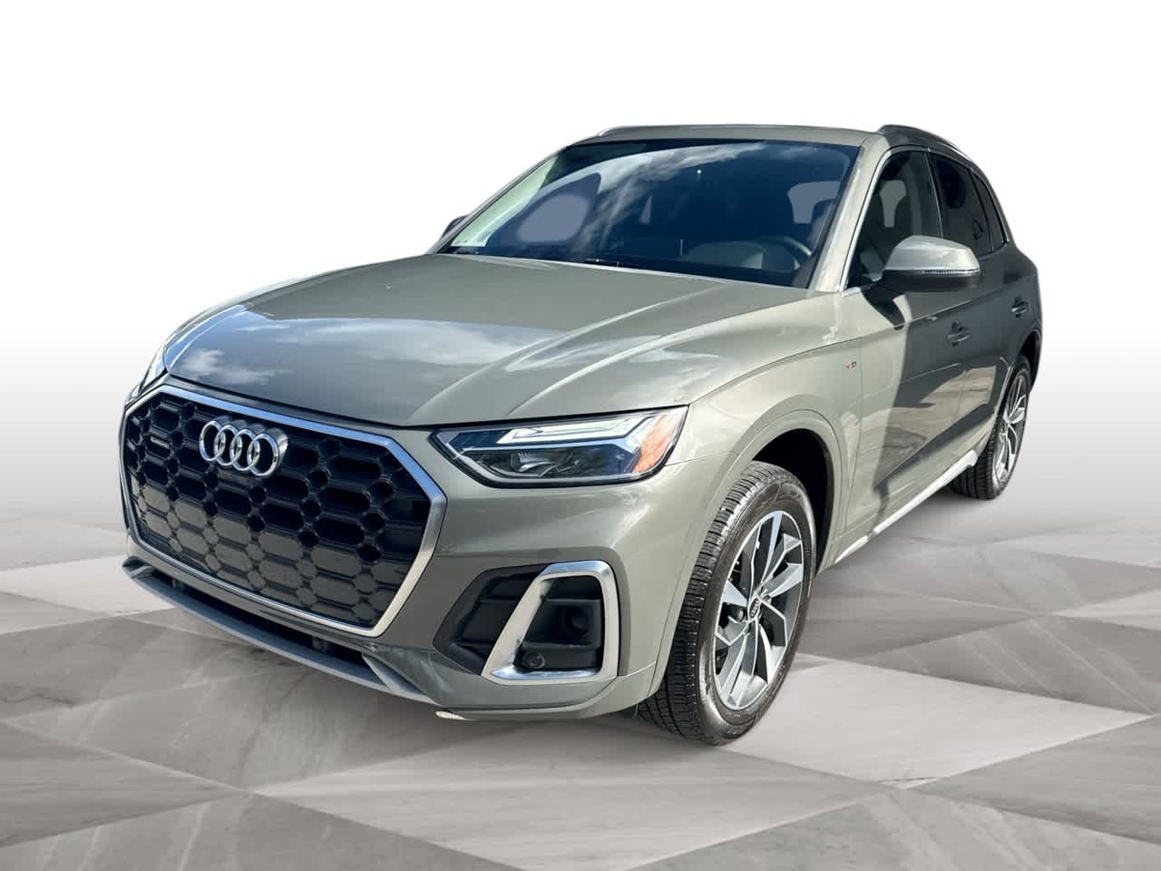 Thumbnail: 2023 Audi Q5 - 4