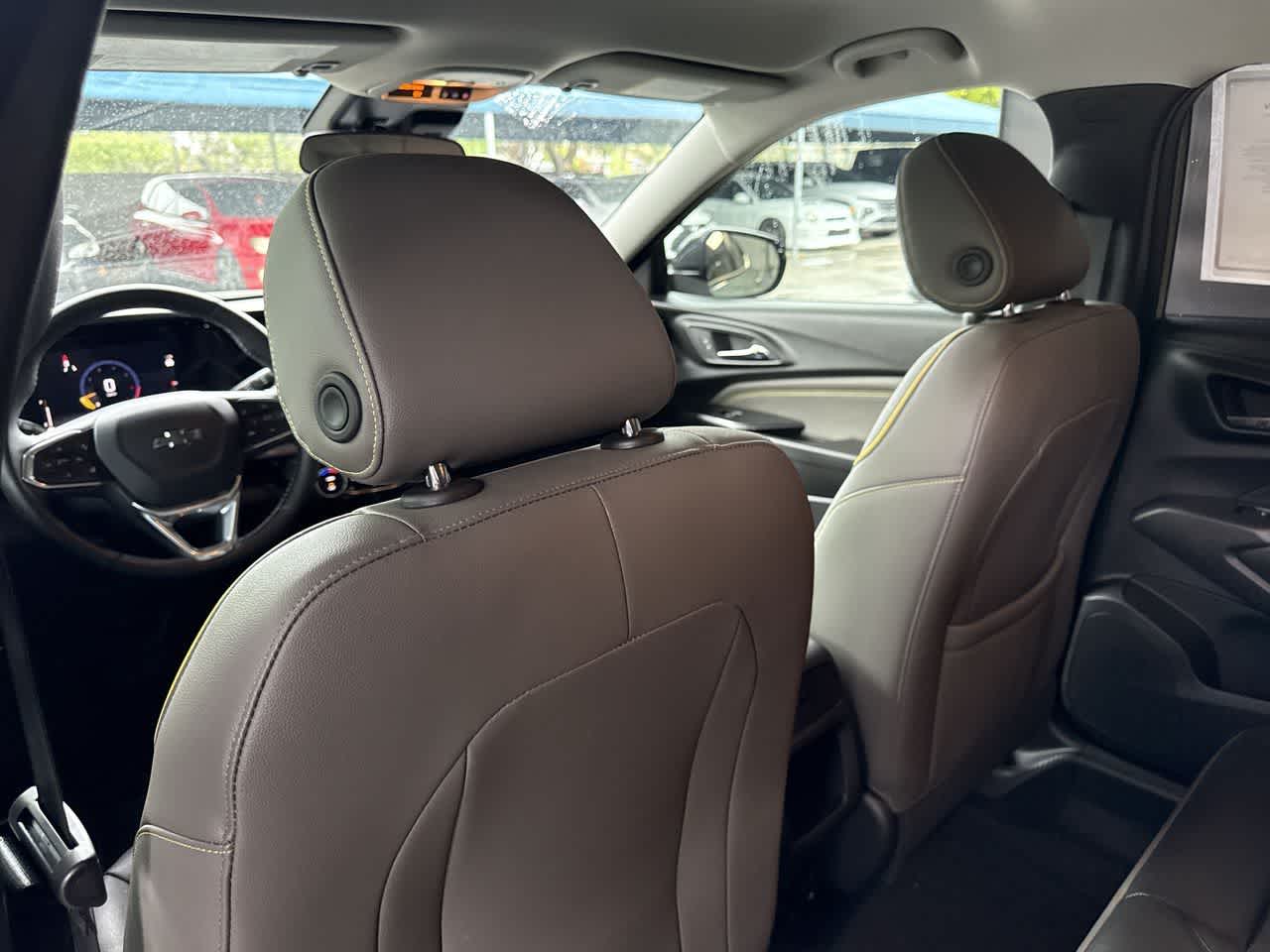 Thumbnail: 2025 Chevrolet Trax - 23