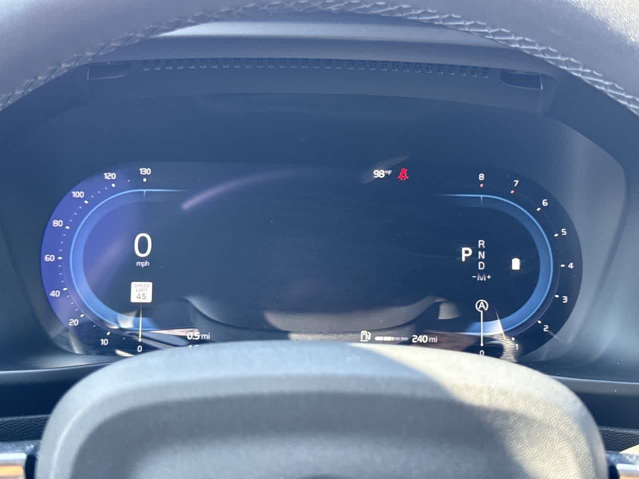 Thumbnail: 2024 Volvo XC40 - 16