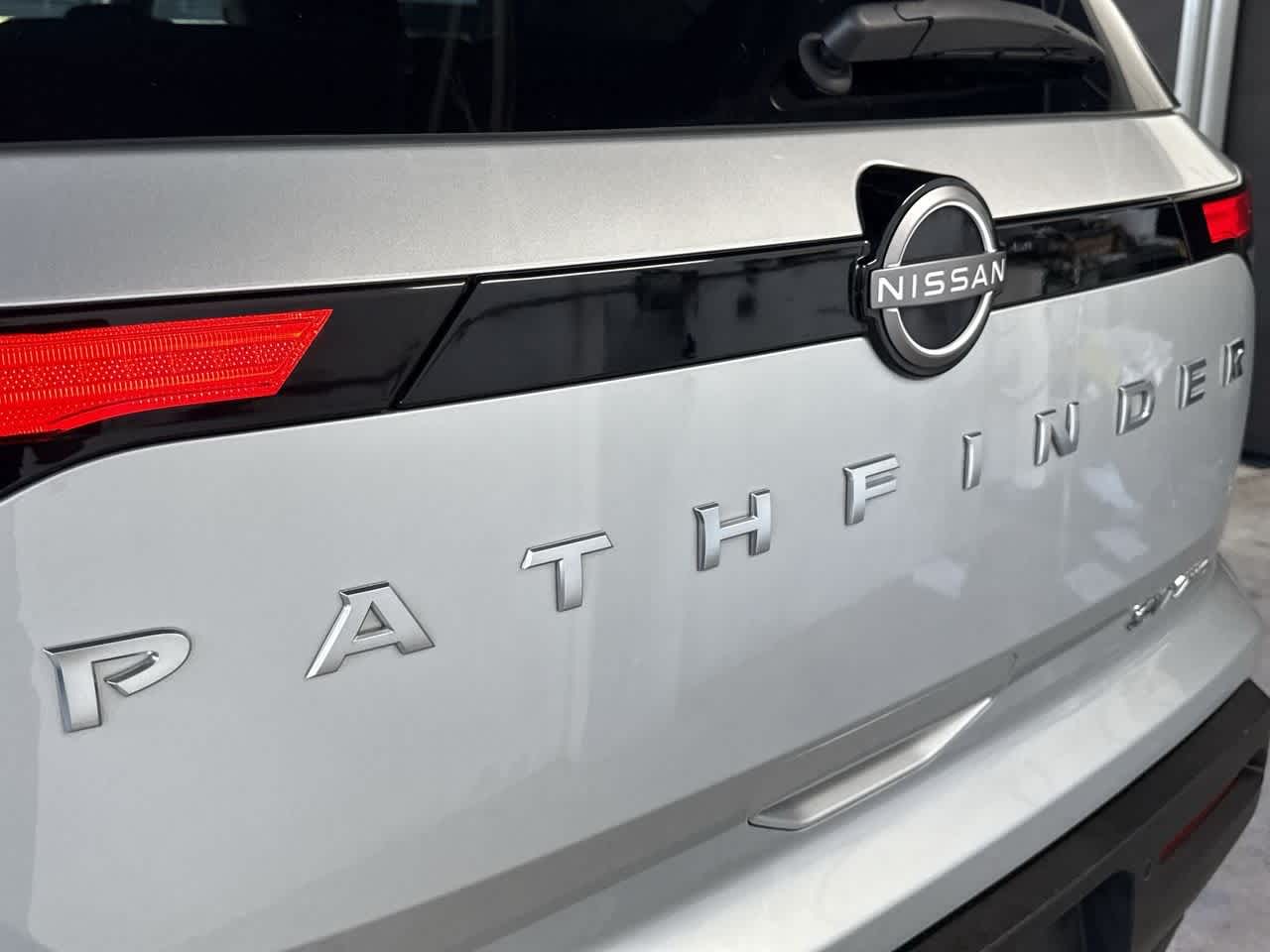 Thumbnail: 2024 Nissan Pathfinder - 10