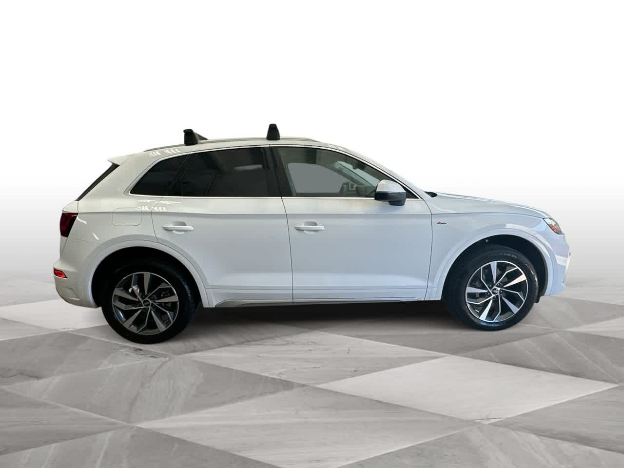 Thumbnail: 2024 Audi Q5 - 9