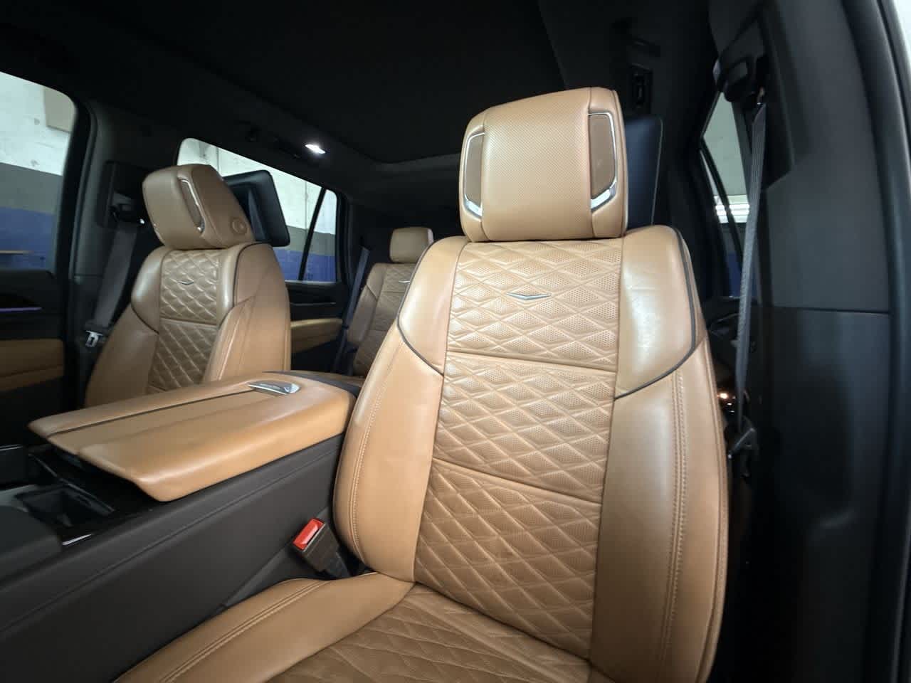 2021 Cadillac Escalade Sport 14