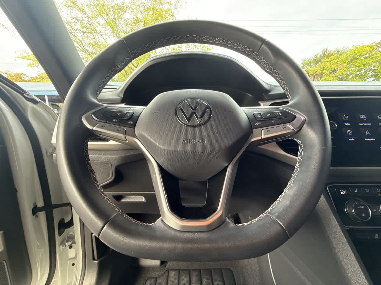 Thumbnail: 2023 Volkswagen Atlas - 15