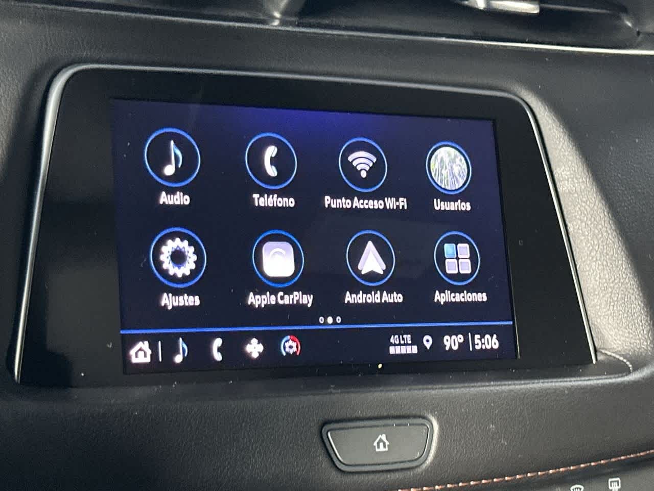 Thumbnail: 2023 Cadillac XT4 - 18