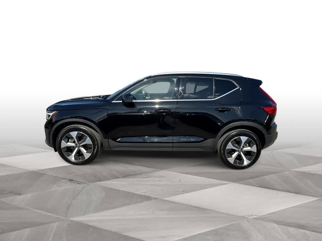 Thumbnail: 2024 Volvo XC40 - 5