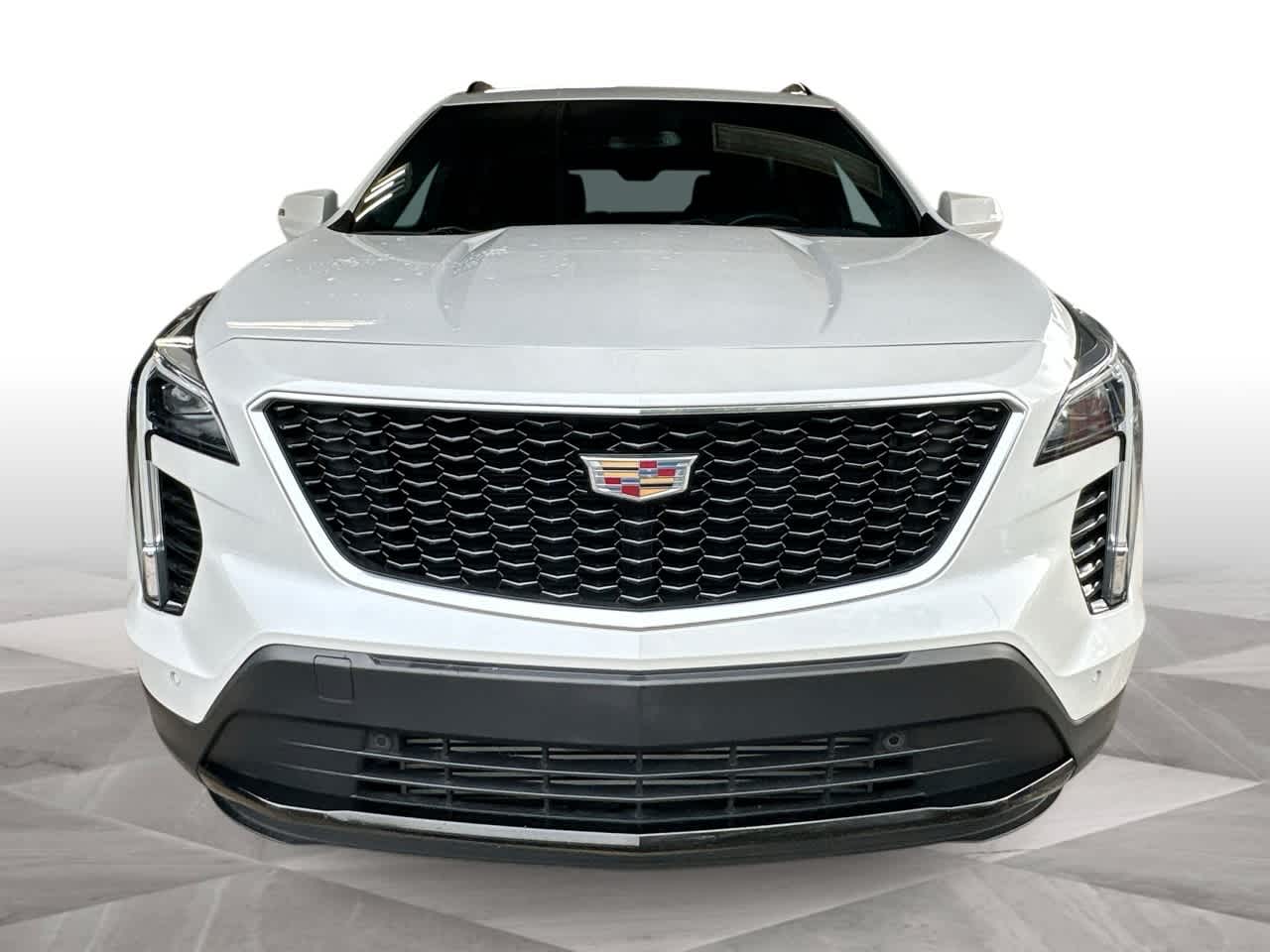 Thumbnail: 2023 Cadillac XT4 - 3