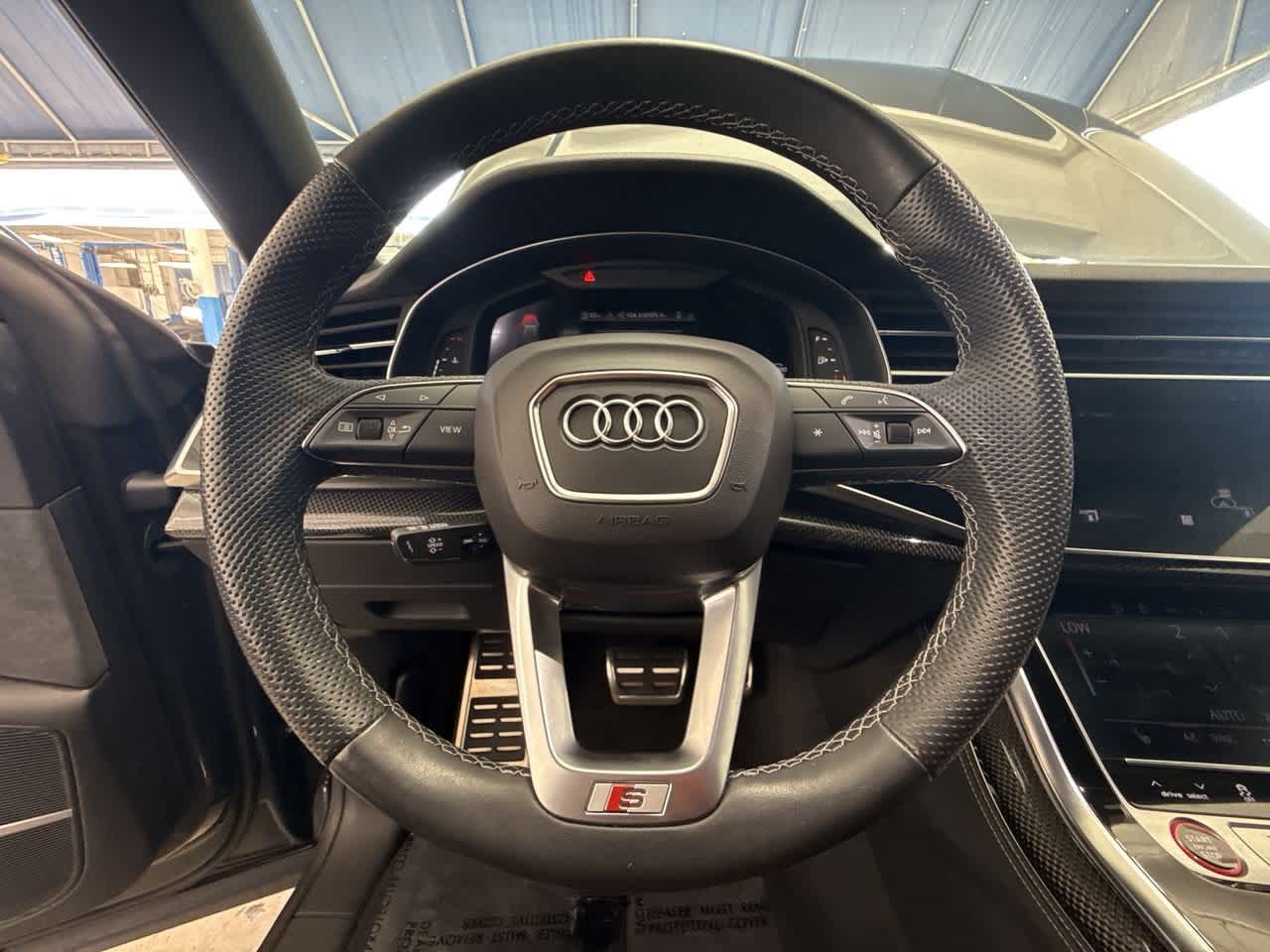 Thumbnail: 2023 Audi SQ8 - 15