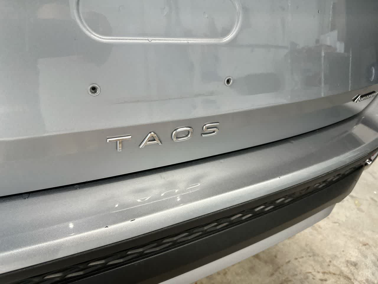Thumbnail: 2025 Volkswagen Taos - 10