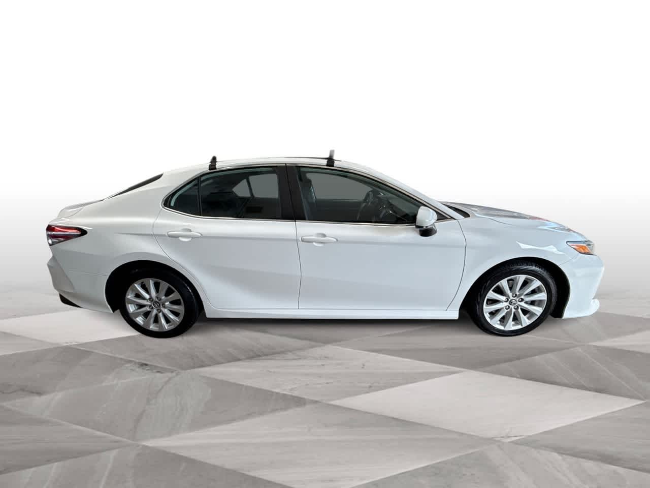 Thumbnail: 2020 Toyota Camry - 9