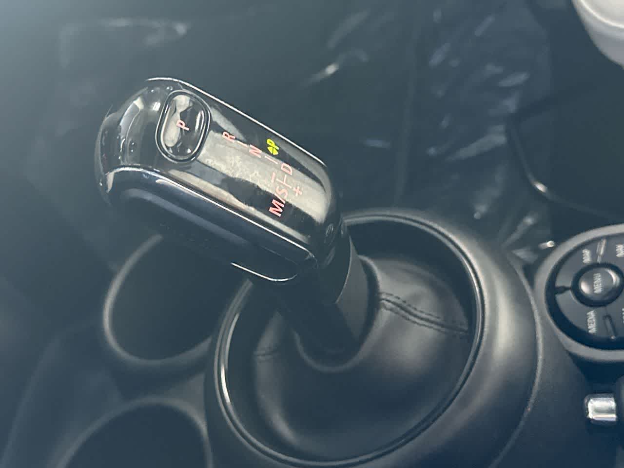 Thumbnail: 2023 MINI Cooper Hardtop - 21