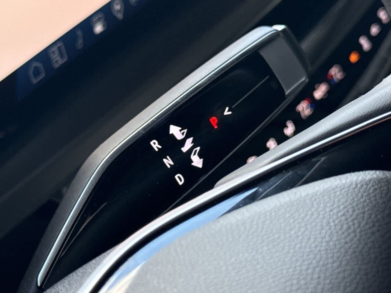 Thumbnail: 2024 Cadillac Lyriq - 21