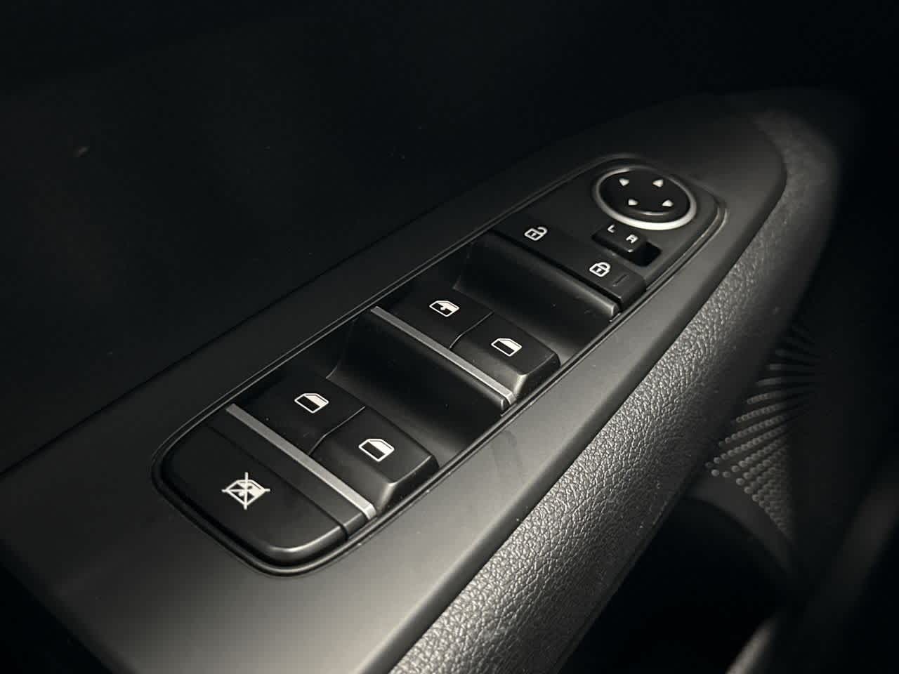 Thumbnail: 2024 Kia Forte - 17
