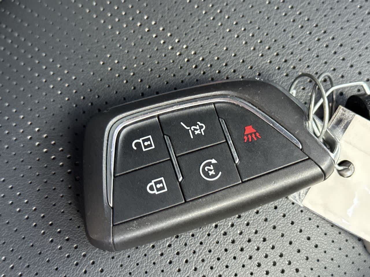 Thumbnail: 2024 Cadillac Lyriq - 28