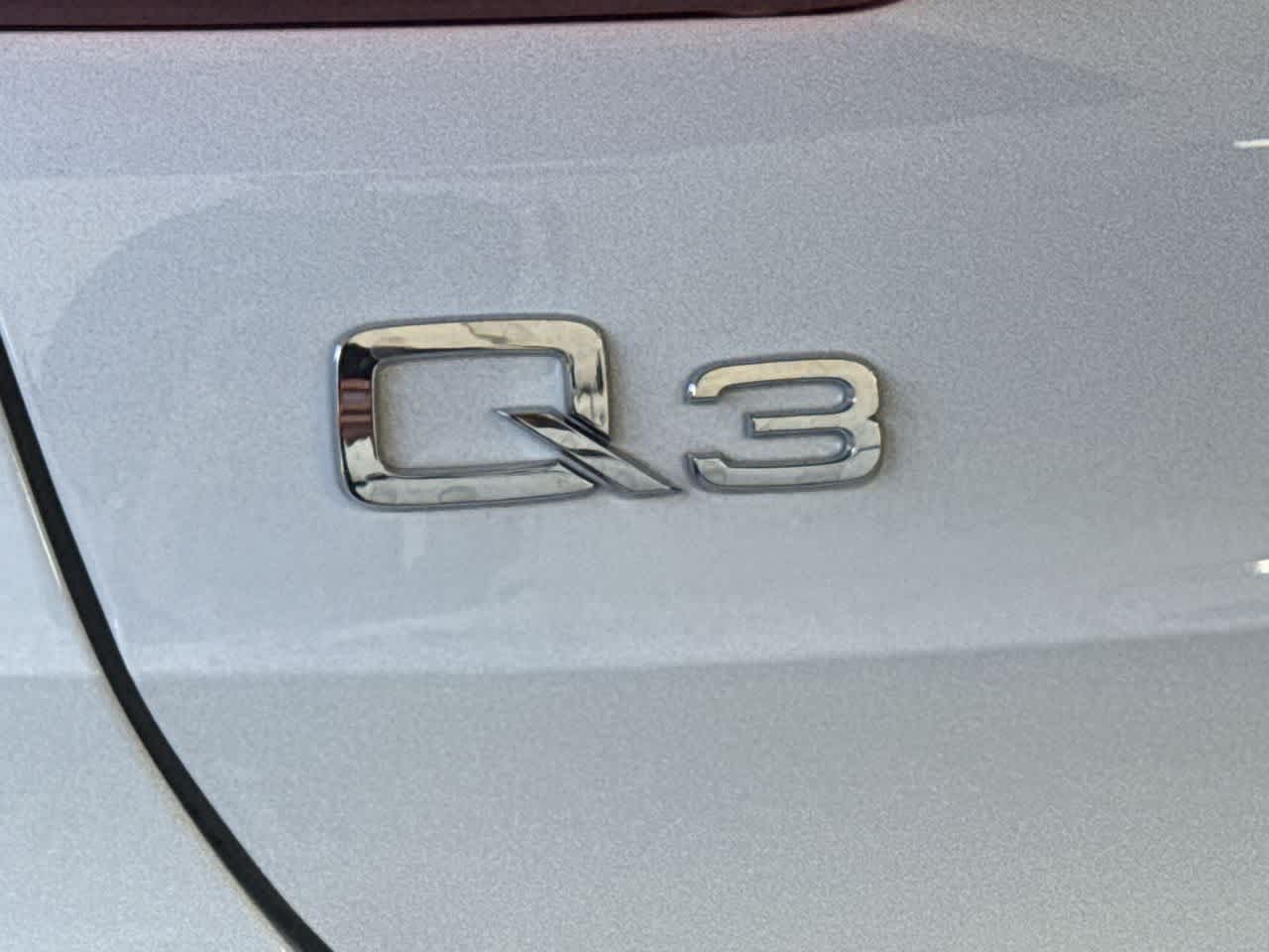 Thumbnail: 2024 Audi Q3 - 10