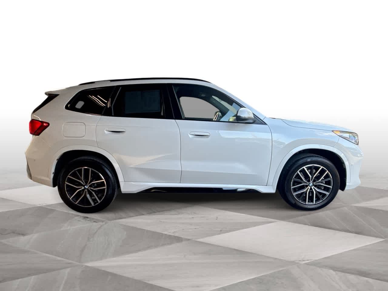 Thumbnail: 2025 BMW X1 - 9