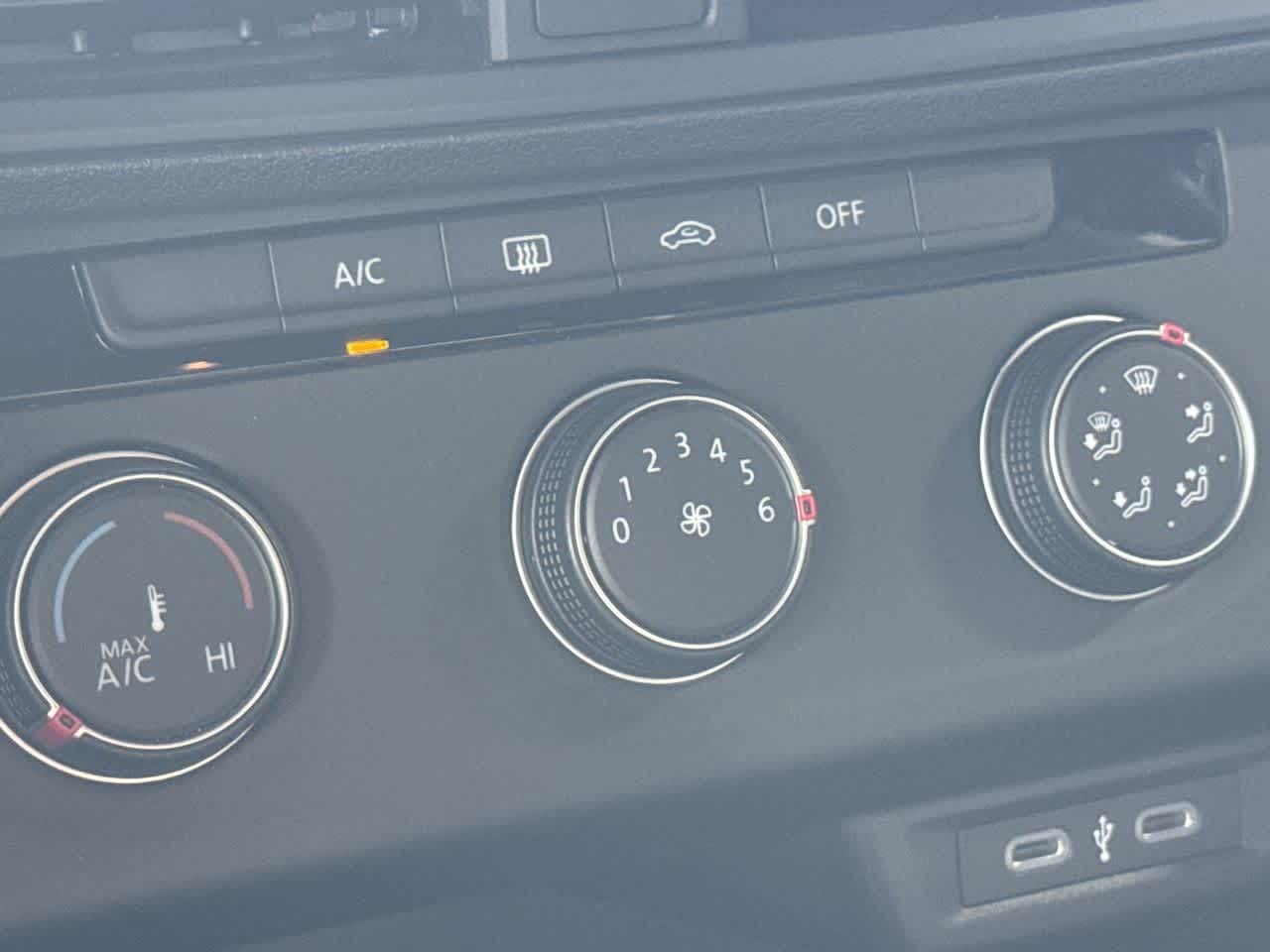 Thumbnail: 2023 Volkswagen Jetta - 20