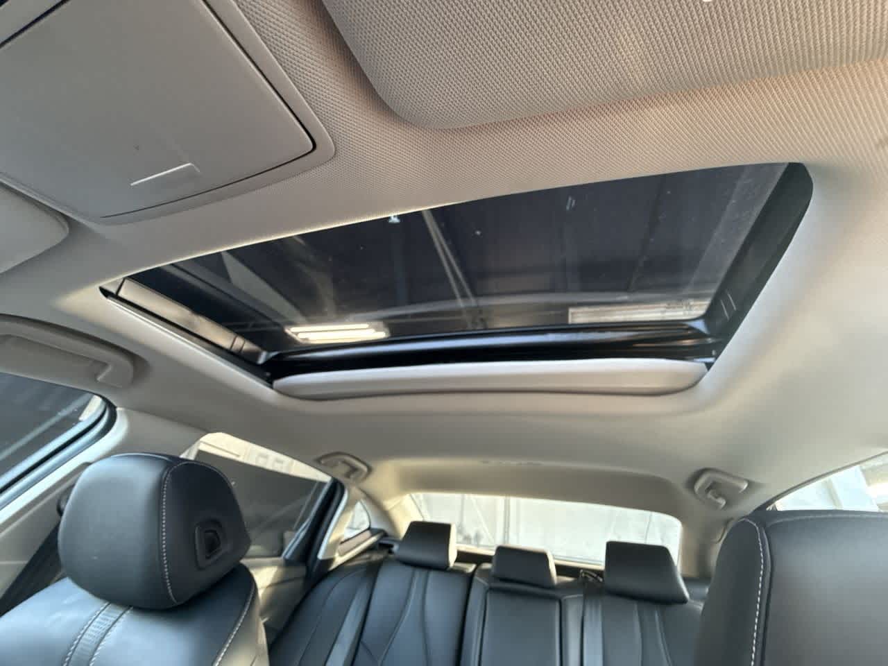 Thumbnail: 2025 Acura TLX - 17