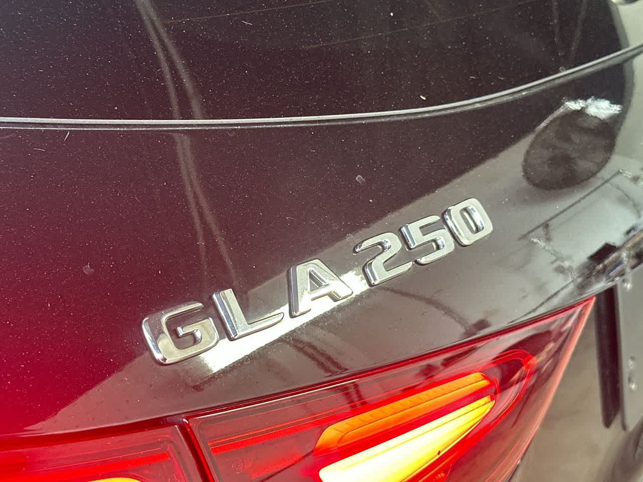 Thumbnail: 2025 Mercedes-Benz GLA - 10