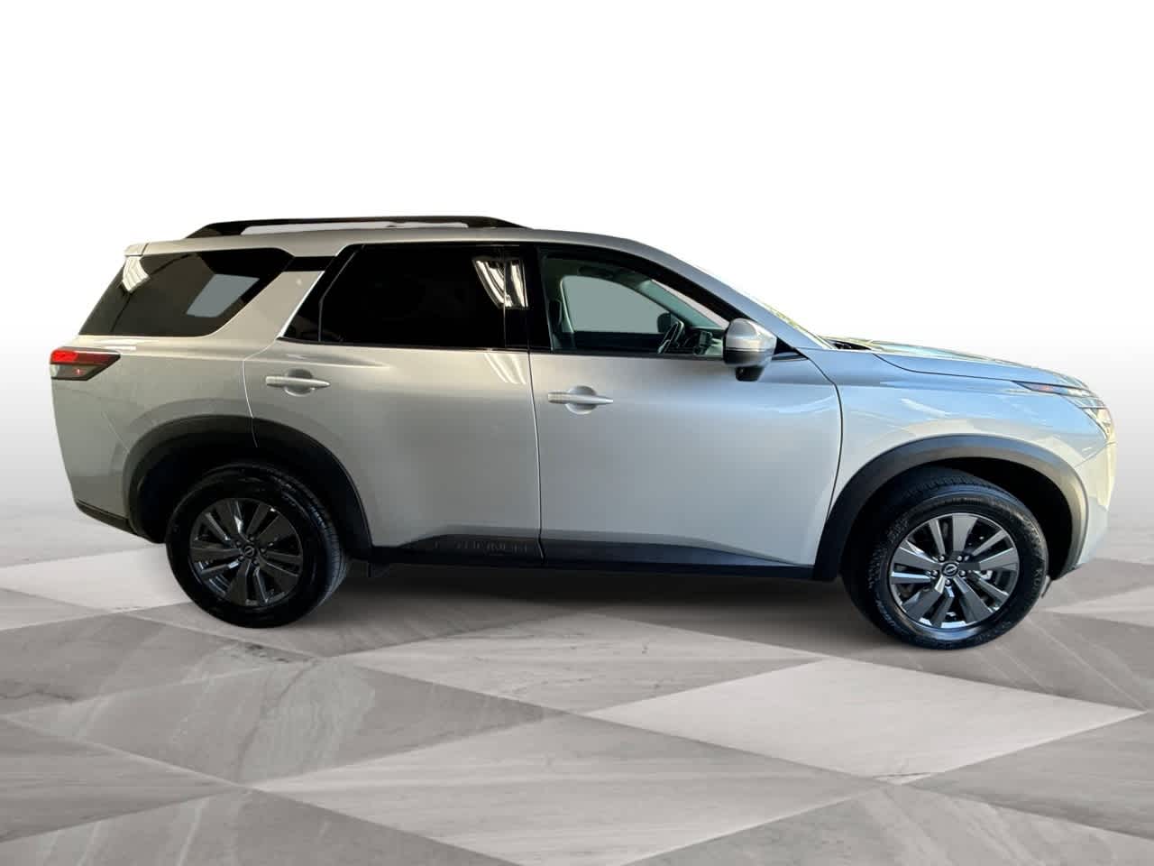 Thumbnail: 2024 Nissan Pathfinder - 9