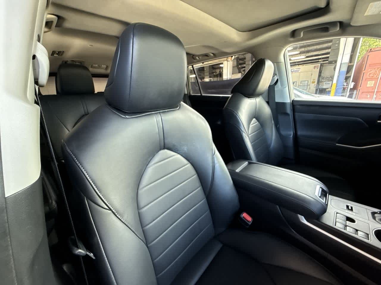 Thumbnail: 2023 Toyota Highlander - 26