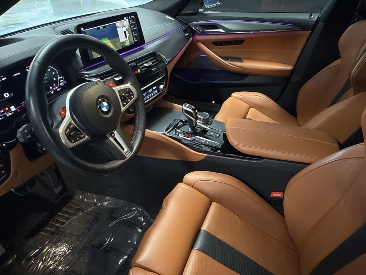 Thumbnail: 2022 BMW M5 - 13