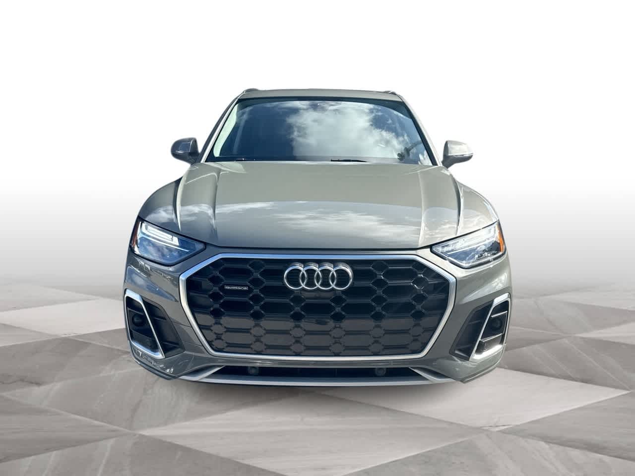 Thumbnail: 2023 Audi Q5 - 3