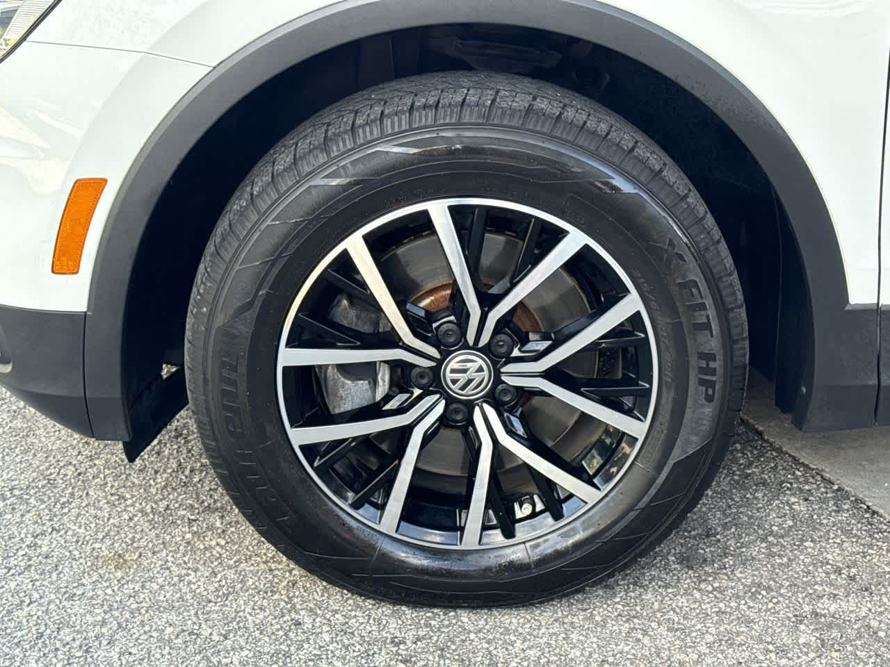 Thumbnail: 2021 Volkswagen Tiguan - 11