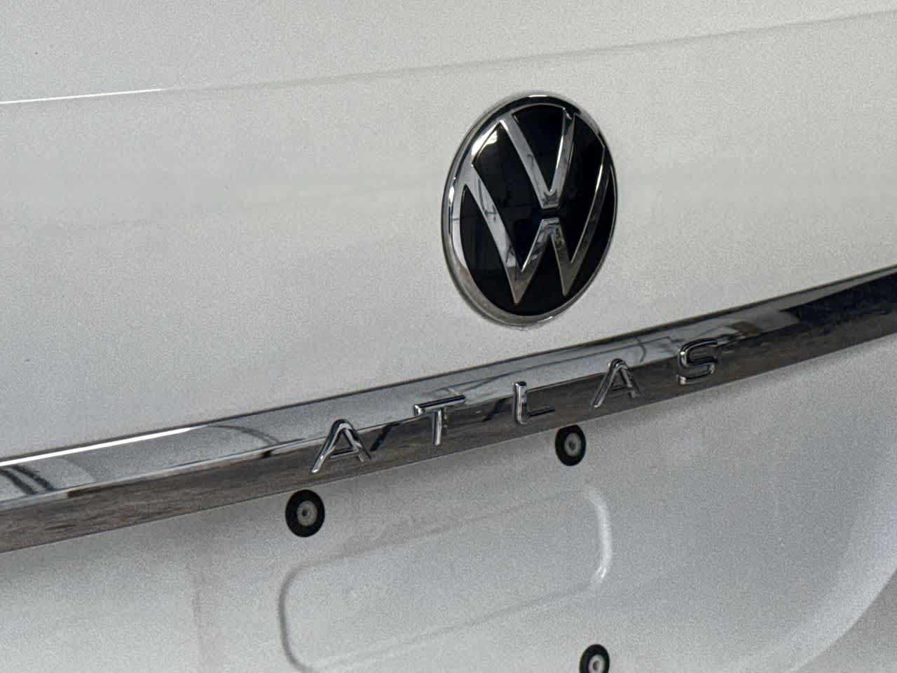 Thumbnail: 2023 Volkswagen Atlas - 10