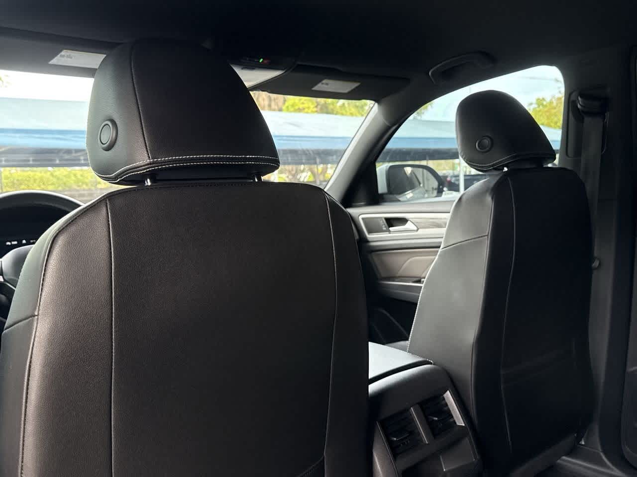 Thumbnail: 2023 Volkswagen Atlas - 23