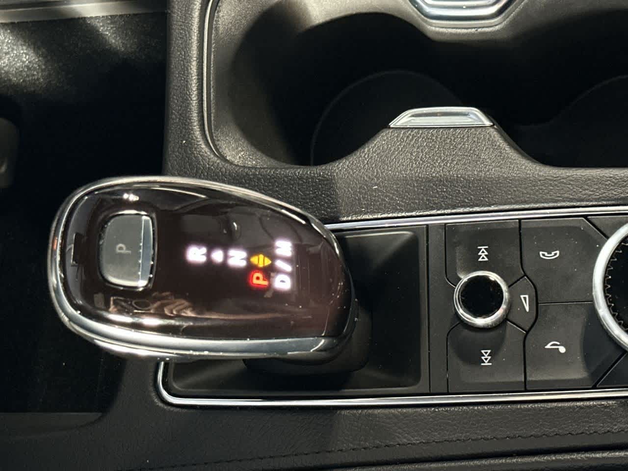 Thumbnail: 2023 Cadillac XT4 - 21