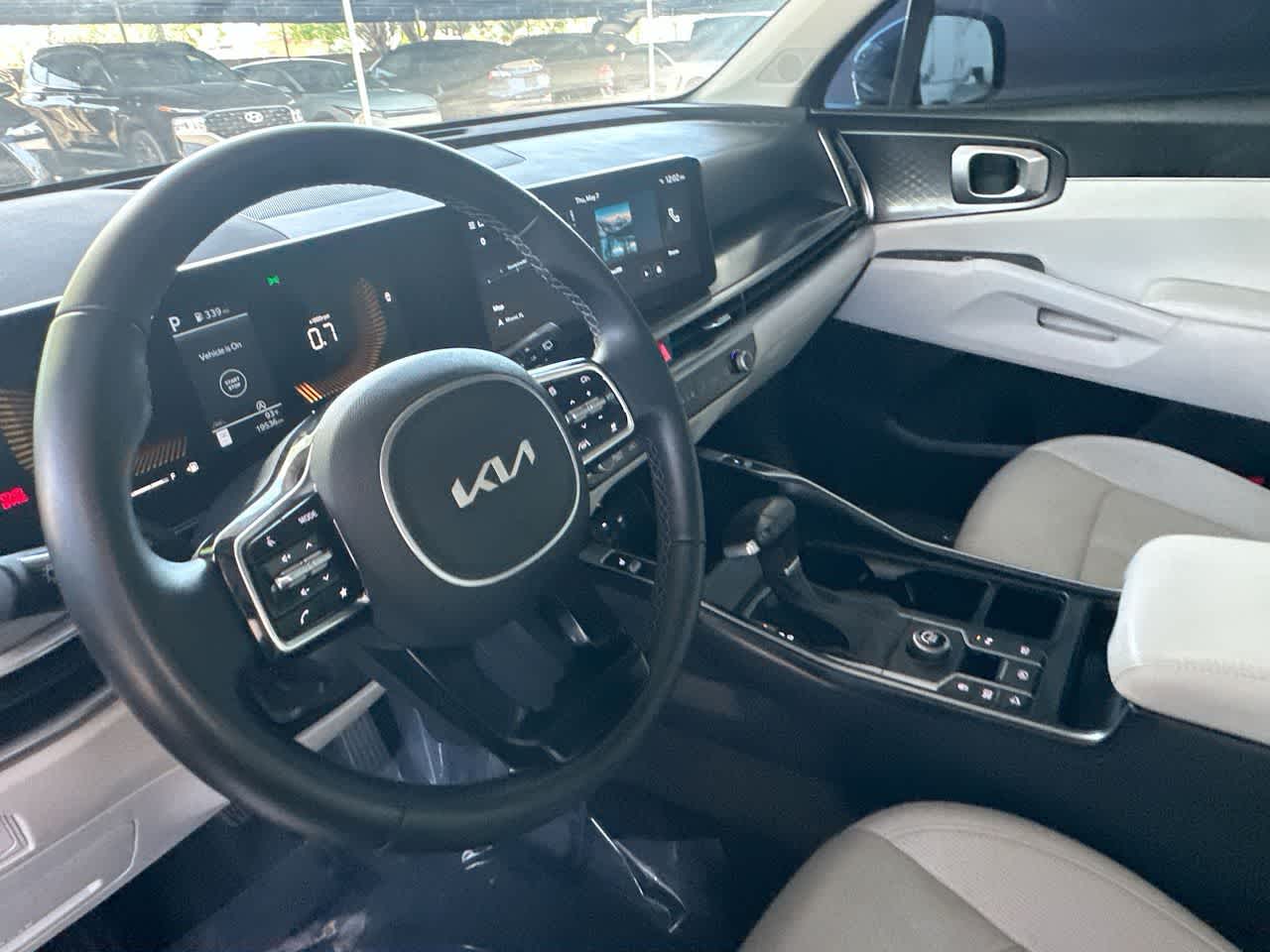 Thumbnail: 2025 Kia Sorento - 13