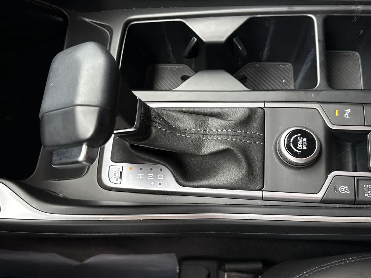 Thumbnail: 2025 Kia Sorento - 21